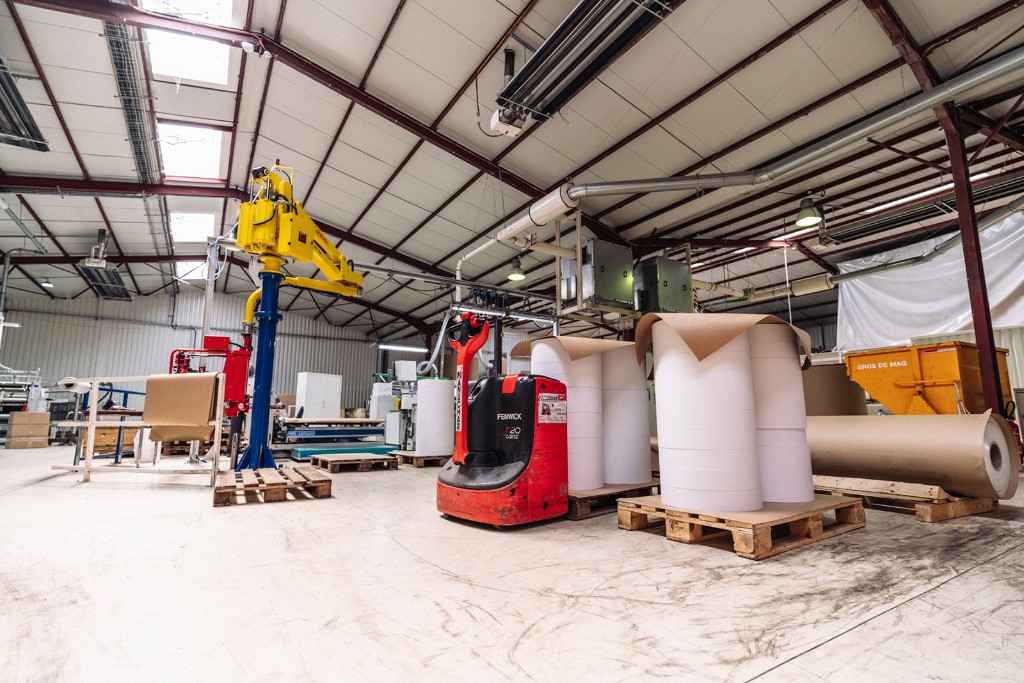 Atelier Parisloire — bobines sur palette et manutention